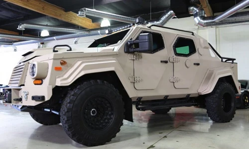 Siêu ôtô bán tải chống đạn Terradyne Gurkha giá 16 tỷ 