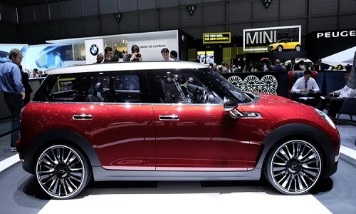 Tận mục xe sang 6 cửa sành điệu 