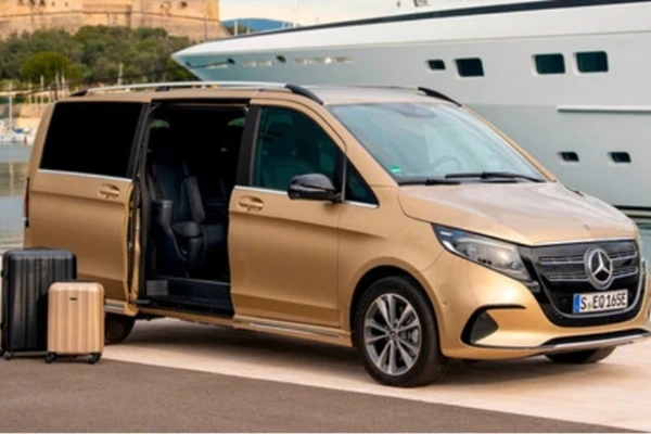 Mercedes-Benz V-Class EV điện chạy hơn 500km/sạc "lộ hàng"