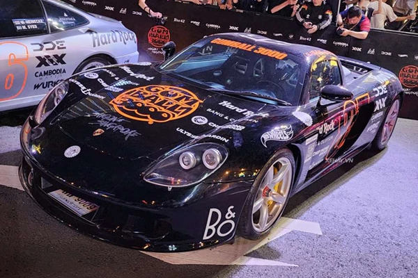 Porsche Carrera GT hơn 30 tỷ của đại gia Thái Lan tại Gumball 3000