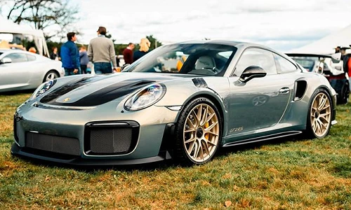 Chiêm ngưỡng màu sơn hơn 2 tỷ đồng trên Porsche 911 GT2 RS