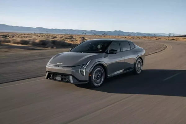 Kia EV4 hatchback và sedan - “món lạ” cho thị trường ôtô điện
