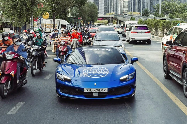 Dàn siêu xe triệu đô ùn ùn đổ về Việt Nam tham dự Gumball 3000