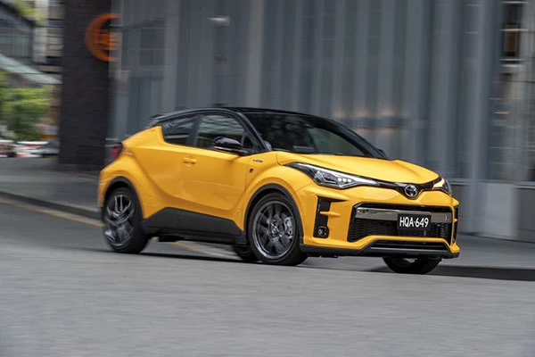 Toyota CH-R 2021 mới phiên bản thể thao từ hơn 637 triệu đồng