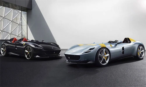 Ngắm hai siêu phẩm đặc biệt, cực mạnh Ferrari vừa ra mắt
