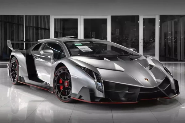 Đại lý bán siêu xe cho Hoàng Kim Khánh nhập Lamborghini Veneno