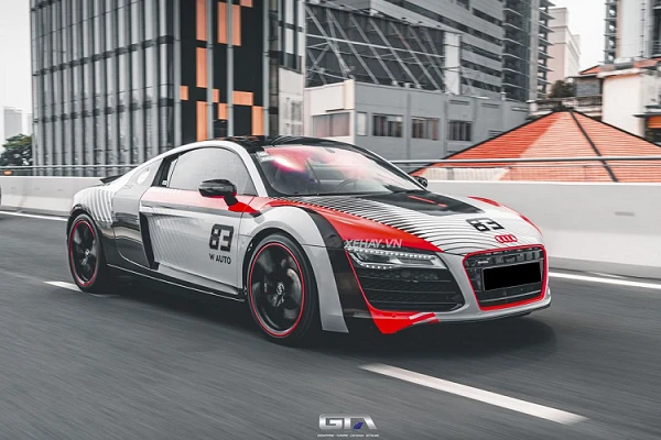 “Tóm gọn” siêu xe Audi R8 V8 số sàn độc nhất tại Việt Nam