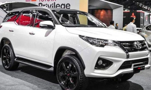 Toyota Fortuner TRD Sportivo 2017 "chốt giá" từ 1,15 tỷ