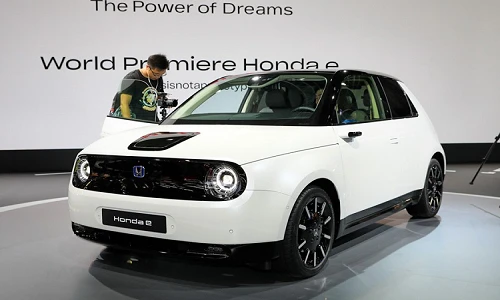 Xe ôtô điện Honda e công nghệ cao chỉ từ 780 triệu đồng