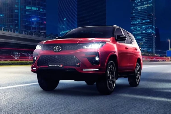 Chi tiết "thánh lật" Toyota Fortuner bản GR Sport 2024 từ 1,3 tỷ đồng