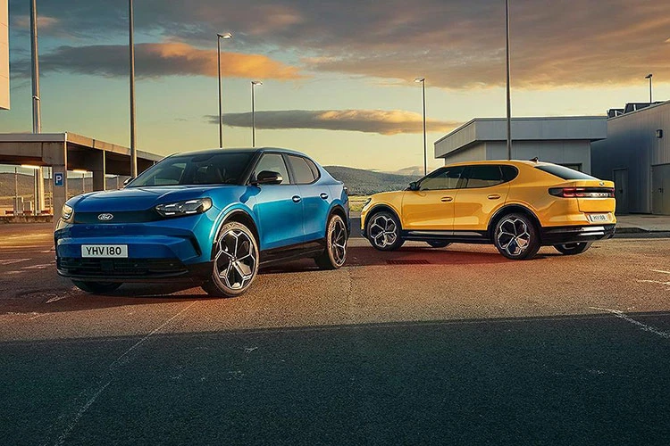 Ra mắt Ford Capri 2025 - SUV Coupe chạy điện dựa trên Explorer