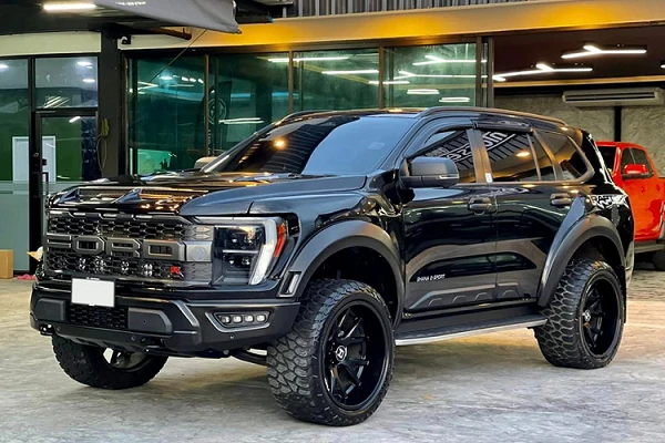SUV Ford Everest Raptor "đại chất" từ xưởng độ tại Thái Lan