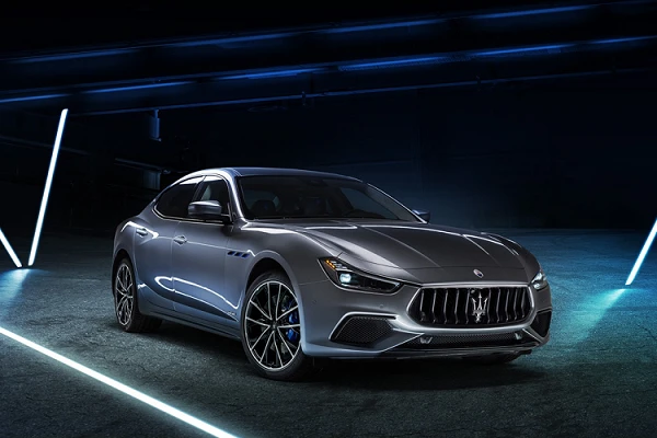 Maserati ra mắt xe lai Ghibli Hybrid 2021 đầu tiên trong lịch sử