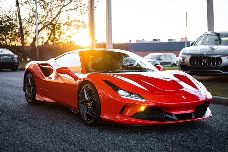 SF90 XX - siêu xe đua chạy trên đường phố đầu tiên của Ferrari