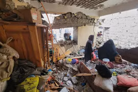 Lực lượng Houthi tấn công thành phố bị bao vây ở Yemen