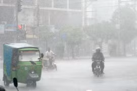 Mưa đá kinh hoàng ở Pakistan, hơn 100 người thương vong