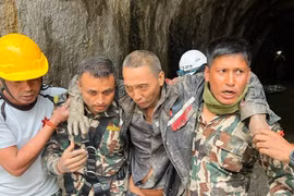 Lời kể của nạn nhân được cứu sau 10 ngày lũ quét ở Nepal