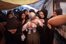 Israel tấn công nhà thờ ở Gaza, nhiều thương vong