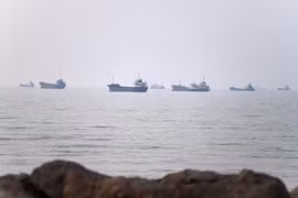 Hai tàu chở dầu của UAE bị tấn công ở eo biển Hormuz