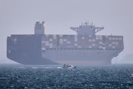 Mỹ nói hỗ trợ thành công hai tàu hàng đi qua eo biển Hormuz 