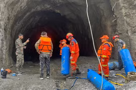 Thông tin mới về trận lũ quét tại biên giới Nepal - Trung Quốc 