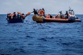 Lật thuyền chở người di cư ở Libya khiến hơn 50 người thiệt mạng, mất tích 