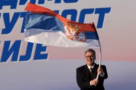 Vì sao Tổng thống Serbia Aleksandar Vucic từ chức?