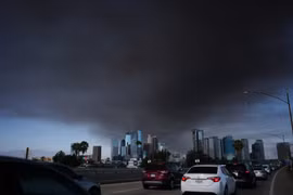 Vì sao Los Angeles ban bố tình trạng khẩn cấp?
