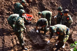 Quy tập 879 hài cốt liệt sĩ tại Công viên Lê Thị Riêng