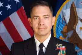 Tư lệnh Mỹ thăm tàu sân bay USS Abraham Lincoln
