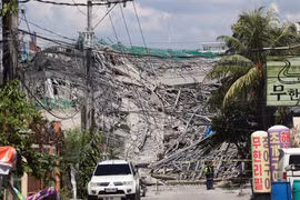 Hiện trường vụ sập tòa nhà 9 tầng đang xây ở Philippines