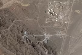 Vì sao Mỹ dọa tấn công Núi Pickaxe ở Iran?