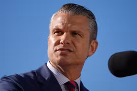 Bộ trưởng Chiến tranh Mỹ Pete Hegseth bất ngờ đến Trung Đông