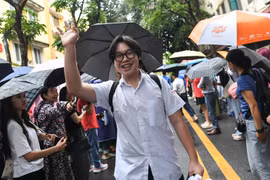 Sau môn thi Văn lớp 10 ở Hà Nội: "Thủ khoa là em rồi"