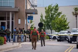 Đấu súng trong trung tâm thương mại ở Mỹ, 6 người thương vong