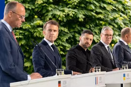 Nhiều lãnh đạo Châu Âu đi cùng Tổng thống Zelensky tới Mỹ gặp ông Trump