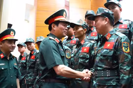 Bộ đội Việt Nam cùng quân khuyển xuất quân cứu hộ động đất tại Venezuela