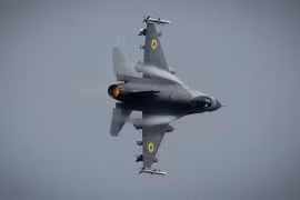 F-16 Ukraine bị bắn hạ bởi "mắt thần" trên không của Nga
