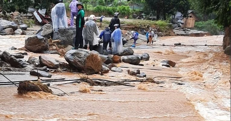 [VIDEO] Miền Bắc đối mặt mưa lớn kỷ lục, nguy cơ lũ quét và sạt lở đất