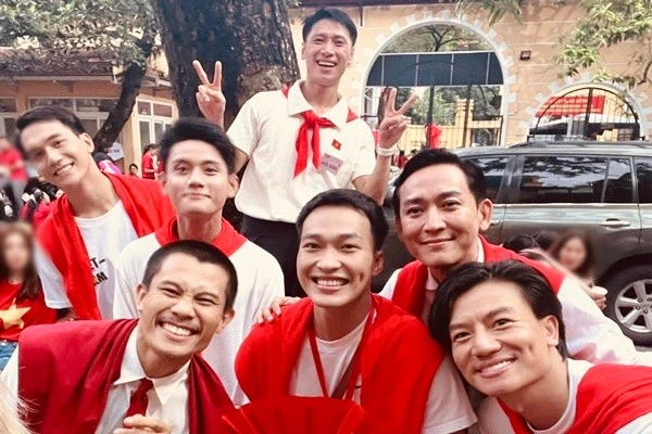 Nhiều diễn viên phim "Mưa đỏ" tham gia buổi sơ duyệt diễu binh