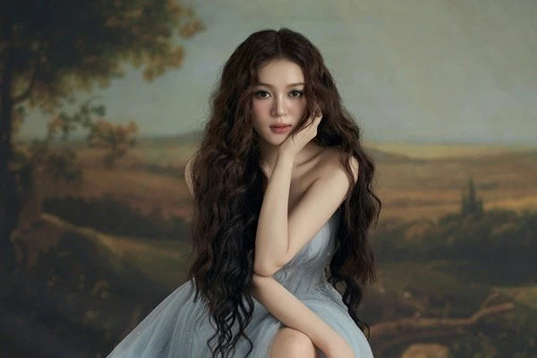 Hoa hậu Quốc gia Việt Nam Kiều Duy khoe bộ ảnh đẹp mơ màng