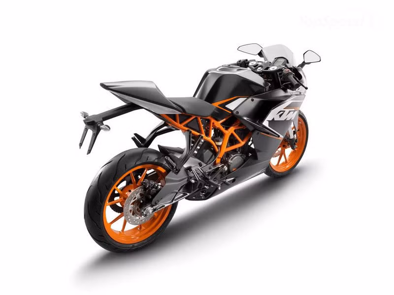 Đây là mẫu sportbike cỡ nhỏ cũng là một trong 3 mẫu sportbike của KTM (trong đó có KTM RC 200 và KTM RC 390) gây ấn tượng mạnh với tất cả biker trên thế giới khi ra mắt tại EICMA Auto Show 2013. Cả 3 mẫu sportbike mới của KTM đều có thiết kế hấp dẫn, độc đáo và lạ mắt, khác hẳn với các sport đang có mặt trên thị trường.