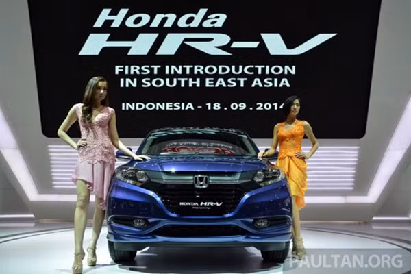 Một trong những mẫu xe được chú ý nhất trong vài ngày qua tại Đông Nam Á là Honda HR-V. Mẫu SUV cỡ nhỏ của Honda được định giá hơn 20.000 USD, tương đương với hơn 400 triệu đồng tại Indonesia.
