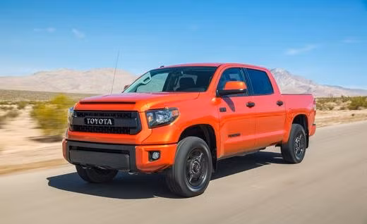 Ngoài ra, Toyota còn cung cấp phiên bản Tudra TRD Pro Series 2015 động cơ Diesel V8 5.7L.