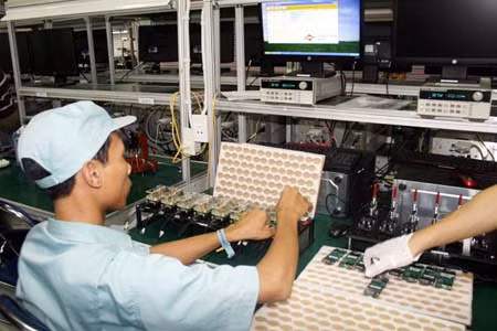 Khoảng 90% điện thoại của Viettel sản xuất được tiêu thụ tại thị trường nước ngoài.