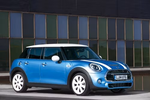 MINI hatchback 5 cửa độc đáo.
