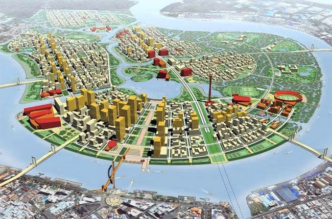 Bên cạnh các công trình công cộng, hệ thống đường giao thông và hạ tầng kỹ thuật tại Thủ Thiêm cũng được quy hoạch theo hướng mở với 4 tuyến đường chính. Tổng vốn đầu tư toàn dự án lên đến 10.000 tỷ đồng theo hình thức xây dựng - chuyển giao, đã được khởi công năm 2013 và dự kiến hoàn thành vào năm 2016.