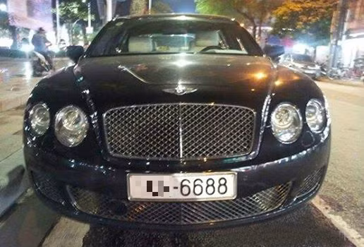 Bentley Continental Flying Spur biển siêu đẹp của đại gia đất Cảng.