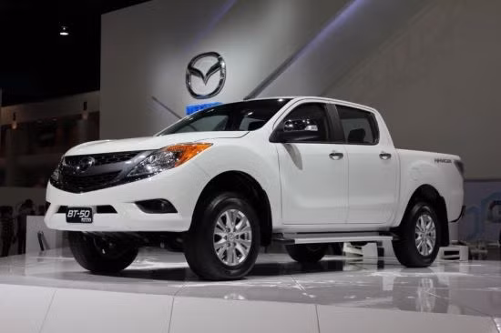 Mazda BT-50: Tiêu thụ 1.022 chiếc trong 7 tháng đầu năm 2014. Mazda BT-50 đang tỏ ra là mẫu bán tải có sự tăng trưởng ấn tượng khi vượt qua các đối thủ để nắm chắc vị trí thứ 2 tại Việt Nam. Xe sử dung động cơ dầu I5 có hỗ trợ tăng áp, kết hợp với hệ dẫn động 4 bánh và hộp số tự động 6 cấp với hệ thống gài cầu điện tử.