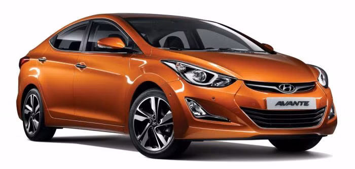 Xe có 3 phiên bản trong đó 2 phiên bản sử dụng động cơ 1.6L và 1 phiên bản sử dụng động cơ 2.0L (có giá 630 triệu). Mức tiêu hao nhiên liệu theo công bố của nhà sản xuất 6,3L/100km (bản 1.6MT), 6,7L/100km (bản 1.6AT) và 7,8L/100km (bản 2.0AT). Giá bán của xe từ 548 - 580 triệu đồng.